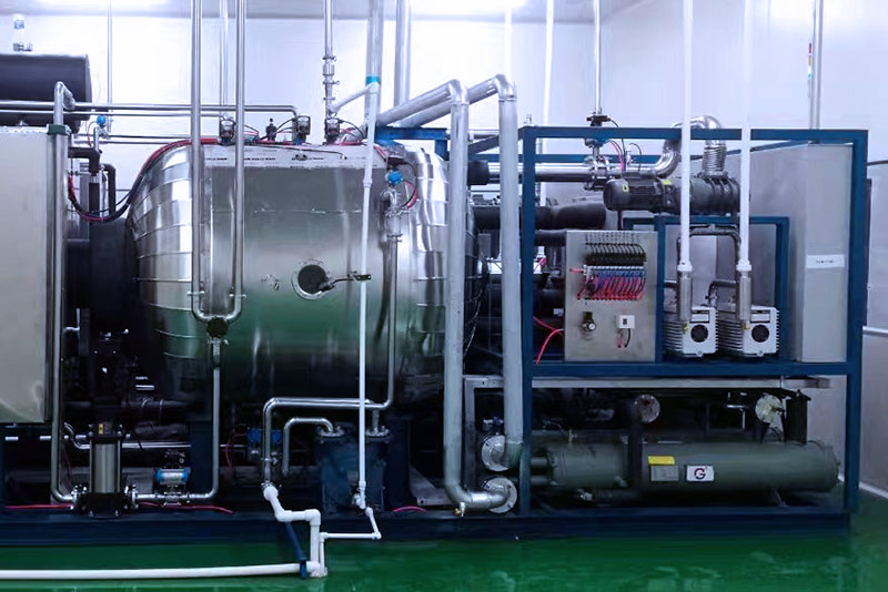A Picture Shows Vikumer Freeze Dryer System